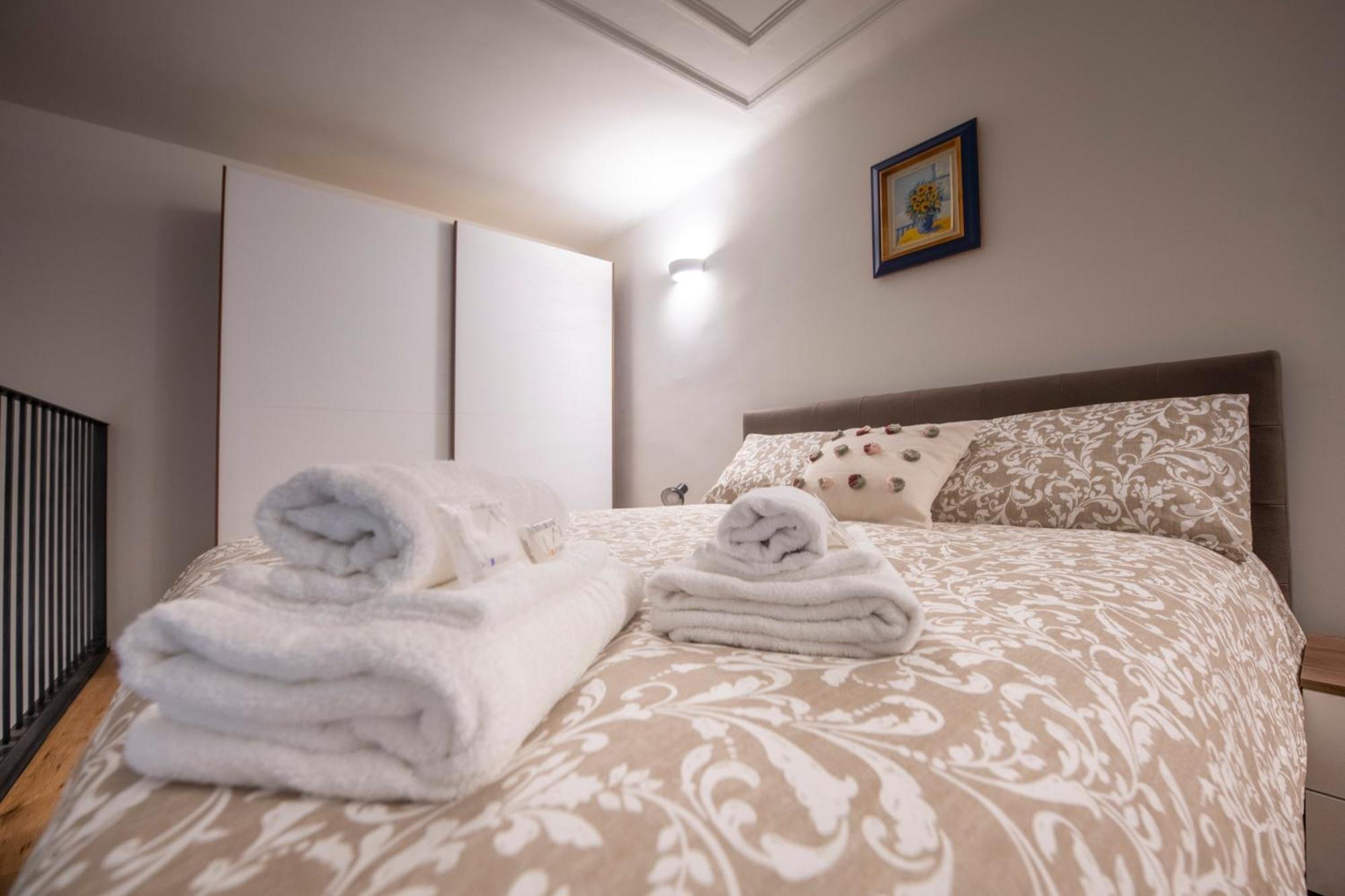258 - The Loft In Largo Zecca - Luxury Nel Cuore Di Genova エクステリア 写真